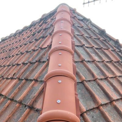 arêtier tuile inter cheminée toiture nord